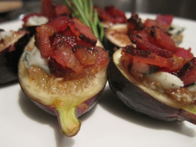 bacon and roquefort stuffed black mission figs